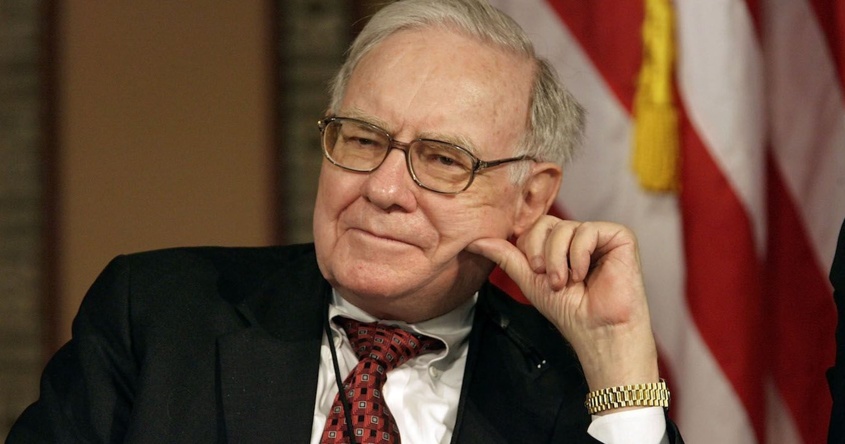 Warren Buffett tiếp tục bán cổ phiếu hãng xe điện lớn nhất Trung Quốc BYD: Chuyện gì đang xảy ra?