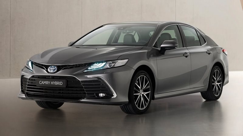 toyota-camry-hibrid-dien-moi-2022.jpg