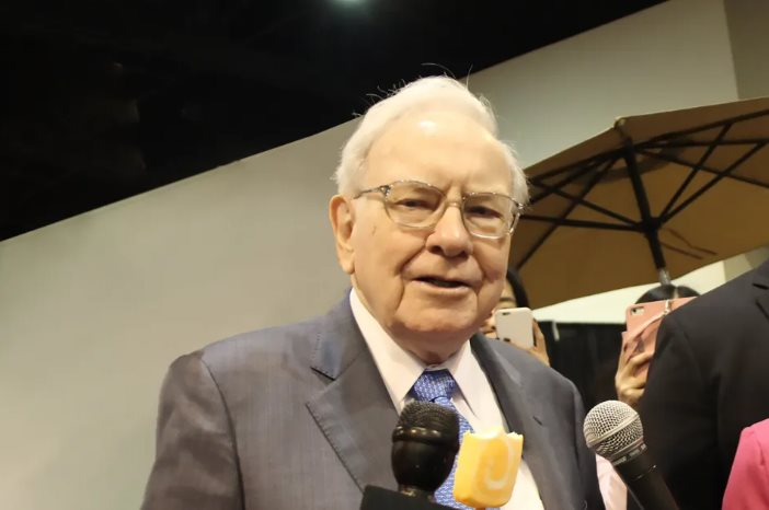 Một cổ phiếu tăng 714% trong 8 năm, chiếm hơn 43% danh mục đầu tư của tập đoàn Warren Buffett lãnh đạo: Một trong những lựa chọn thành công nhất có còn đúng ở  hiện tại?