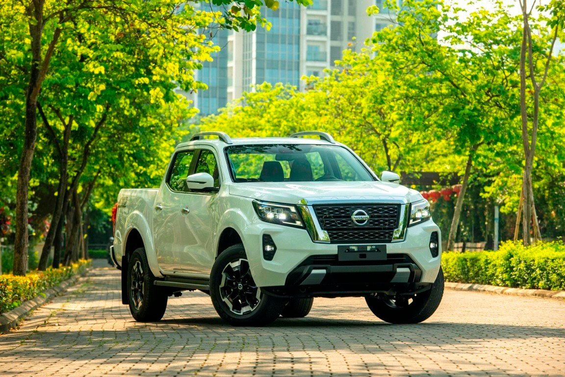 xe-nissan-navara-vl.jpg