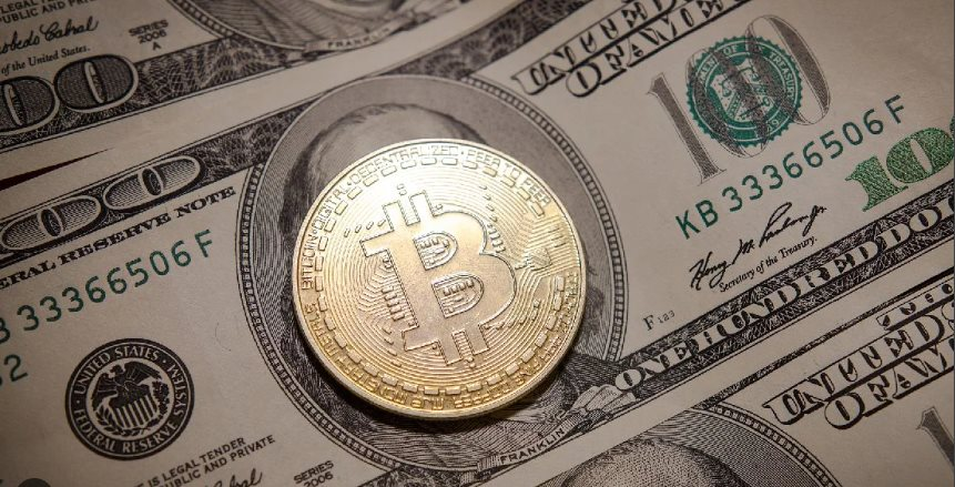 Giá Bitcoin ngày 17/7: BTC chạm mốc 64,500 USD, ETH gần 3,500 USD 