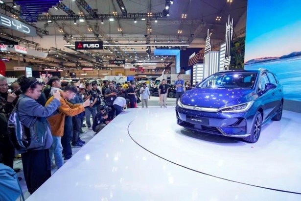 Ông trùm xe điện vừa vào Việt Nam trình làng đối thủ Mitsubishi Xpander: giá chưa đến 600 triệu đồng, đi Hà Nội - Quảng Bình chỉ trong một lần sạc