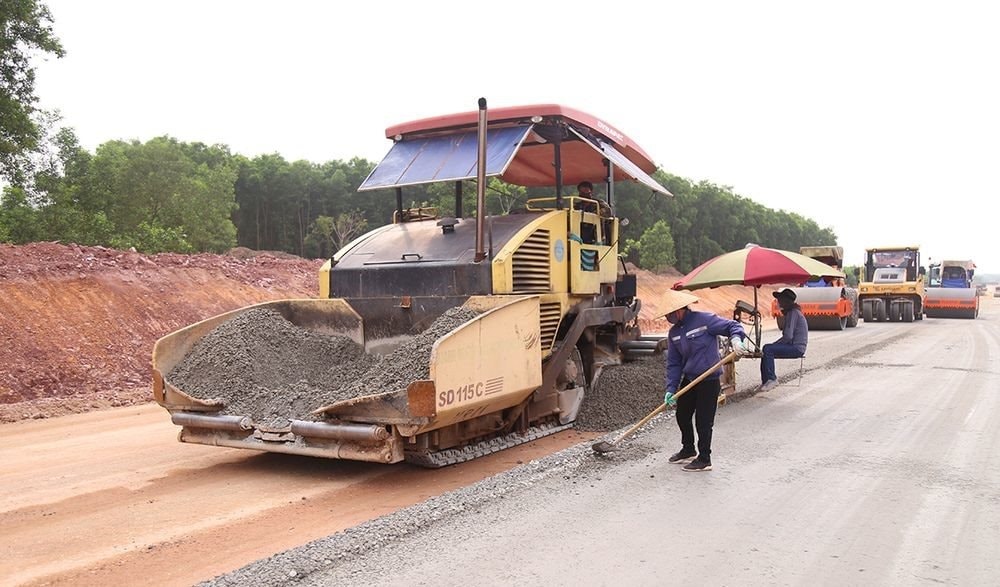 Bộ trưởng phê bình Ban quản lý dự án 6 vì chưa làm hết trách nhiệm tại dự án cao tốc Bùng - Vạn Ninh