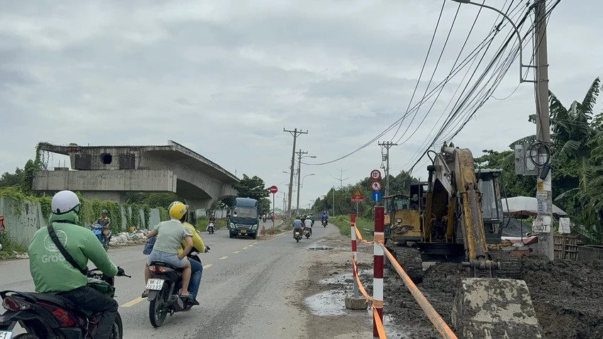 Một nhánh cầu Tăng Long (Tp.Thủ Đức) dự kiến thông xe vào tháng 12 năm nay