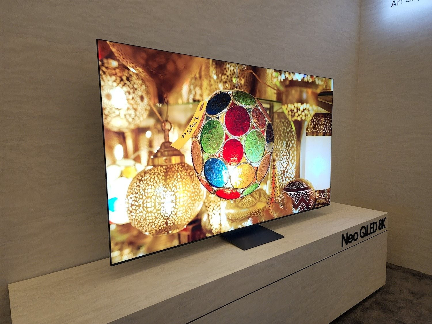 Đứng top 1 thị trường thì làm gì để tốt hơn nữa? Đây là cách Samsung nâng tầm các mẫu TV để 'chiều tới bến' khách Việt