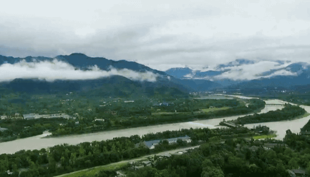 Thế giới sửng sốt trước hệ thống thuỷ lợi hơn 2.200 năm tuổi của Trung Quốc: Có từ thời nhà Tần nhưng vẫn hoạt động cực hiệu quả, vừa ngăn lũ vừa tưới tiêu đầy ngoạn mục 
