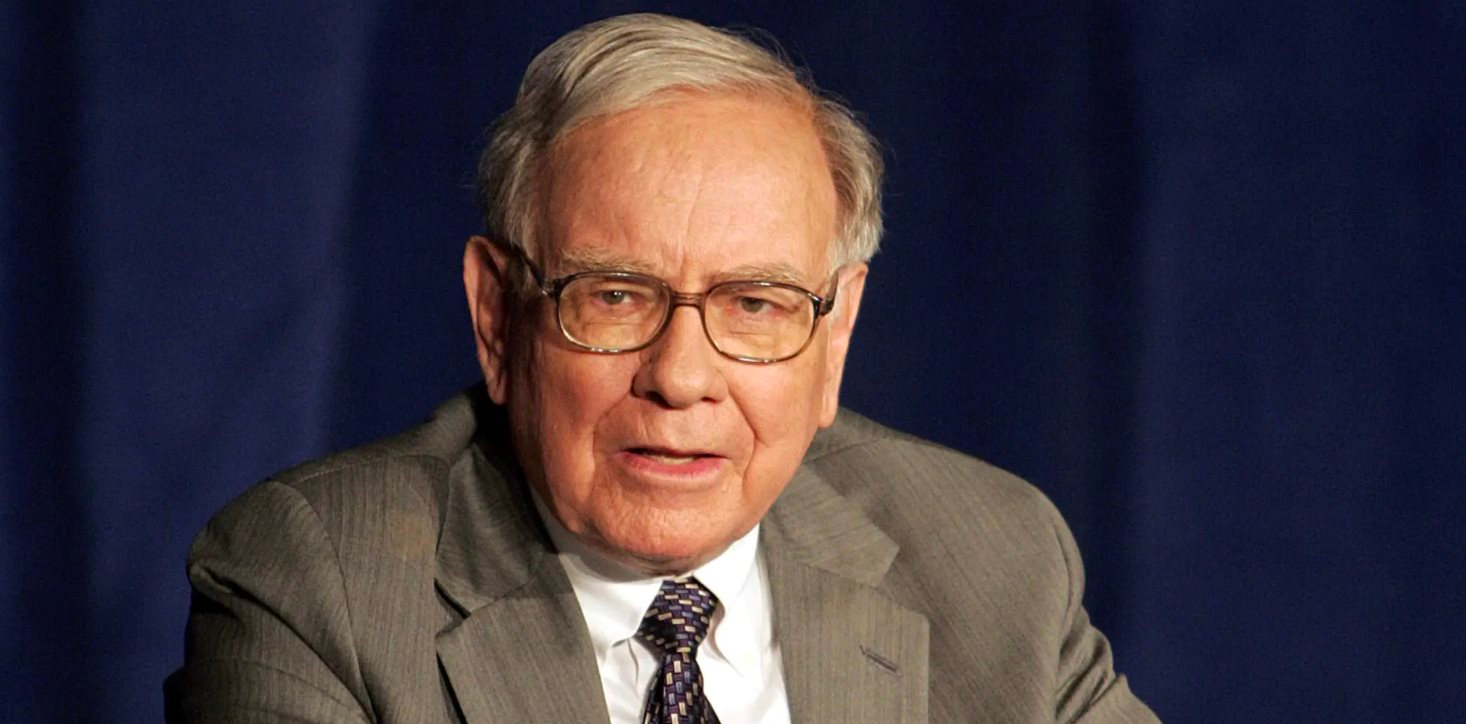 'Xả' 75 tỷ USD cổ phiếu và nắm giữ loại tài sản 'siêu an toàn' nhiều hơn cả Fed: Warren Buffett đang muốn cảnh báo điều gì? 