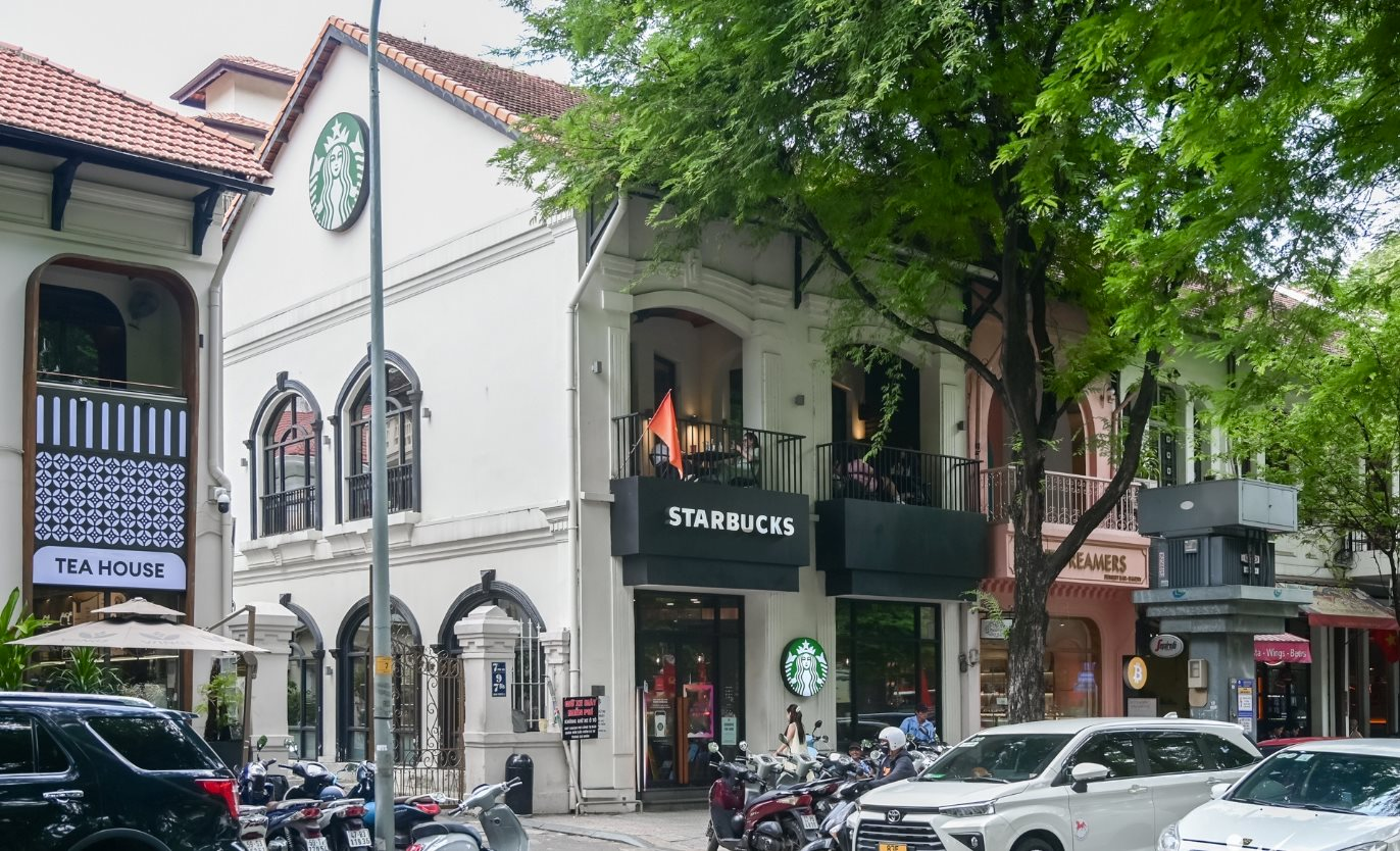 Chuyện “thâm cung bí sử” thuê mặt bằng nhà phố trung tâm nhìn từ việc Starbucks Reserve Hàn Thuyên quận 1 sắp đóng cửa