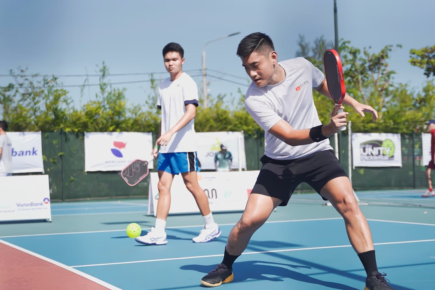 Sôi động Giải Pickleball Cúp Quán Ngon Ba Miền