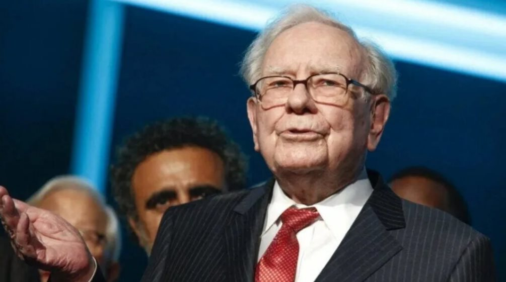 Đi ngược cả thế giới, huyền thoại Warren Buffett lẳng lặng đầu tư hàng chục tỷ USD vào một thứ ‘chưa được chứng minh’: Ông đang suy tính gì?