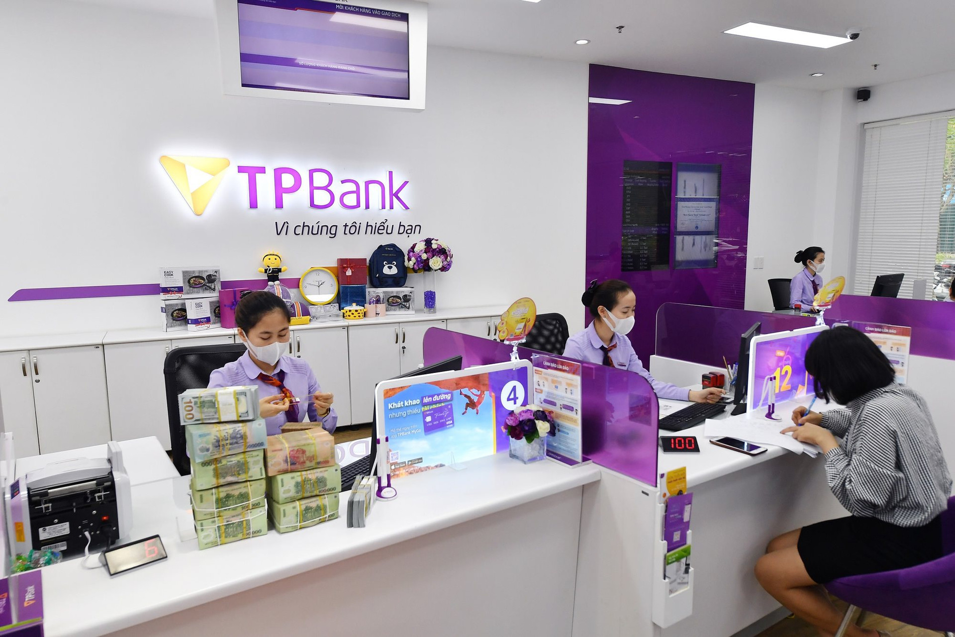 Những cổ đông sở hữu trên 1% vốn tại TPBank