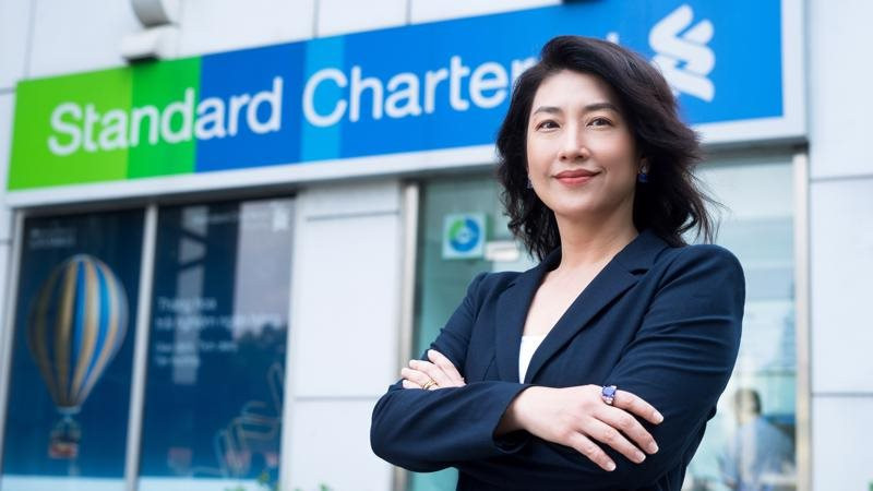 michele-wee-ceo-standard-chartered-vietnam-16117145262471757214060-141-0-2370-3967-crop-16117145351671021909500-1711361245474639782780.jpg