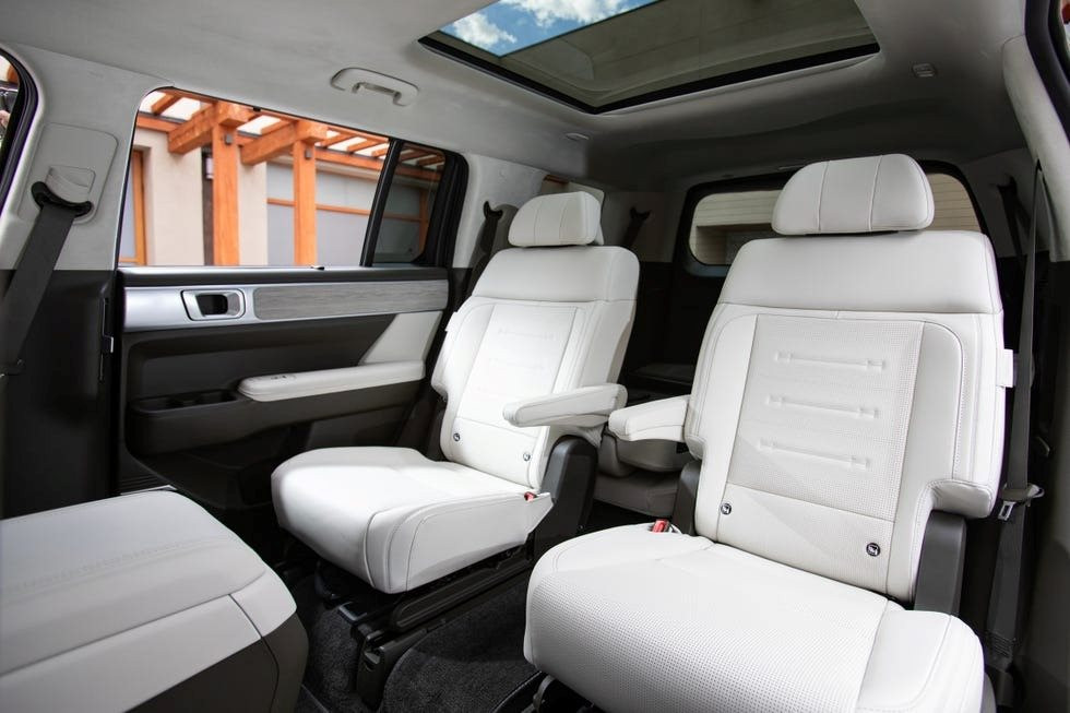 2024-hyundai-santa-fe-interior-1-4-.jpg