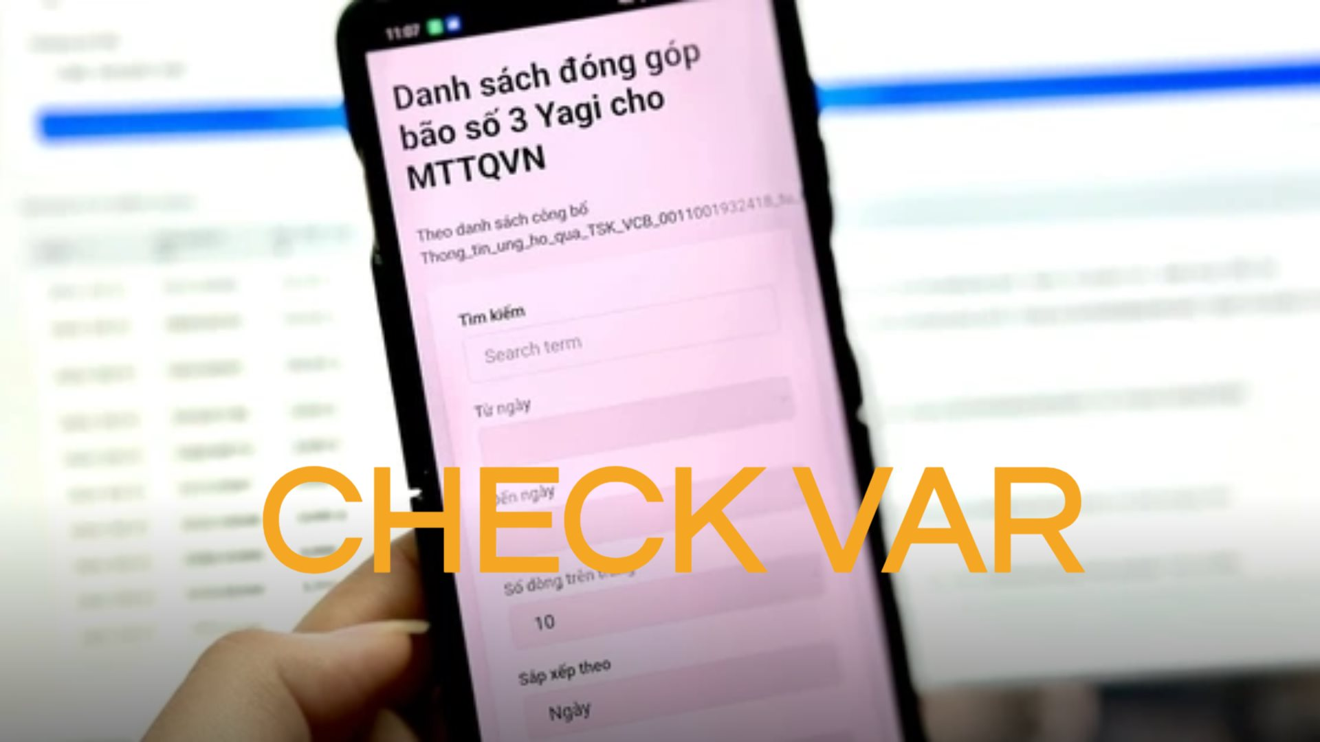 Dân mạng đua nhau "check VAR" sao kê, vậy "check VAR" thực sự là gì?