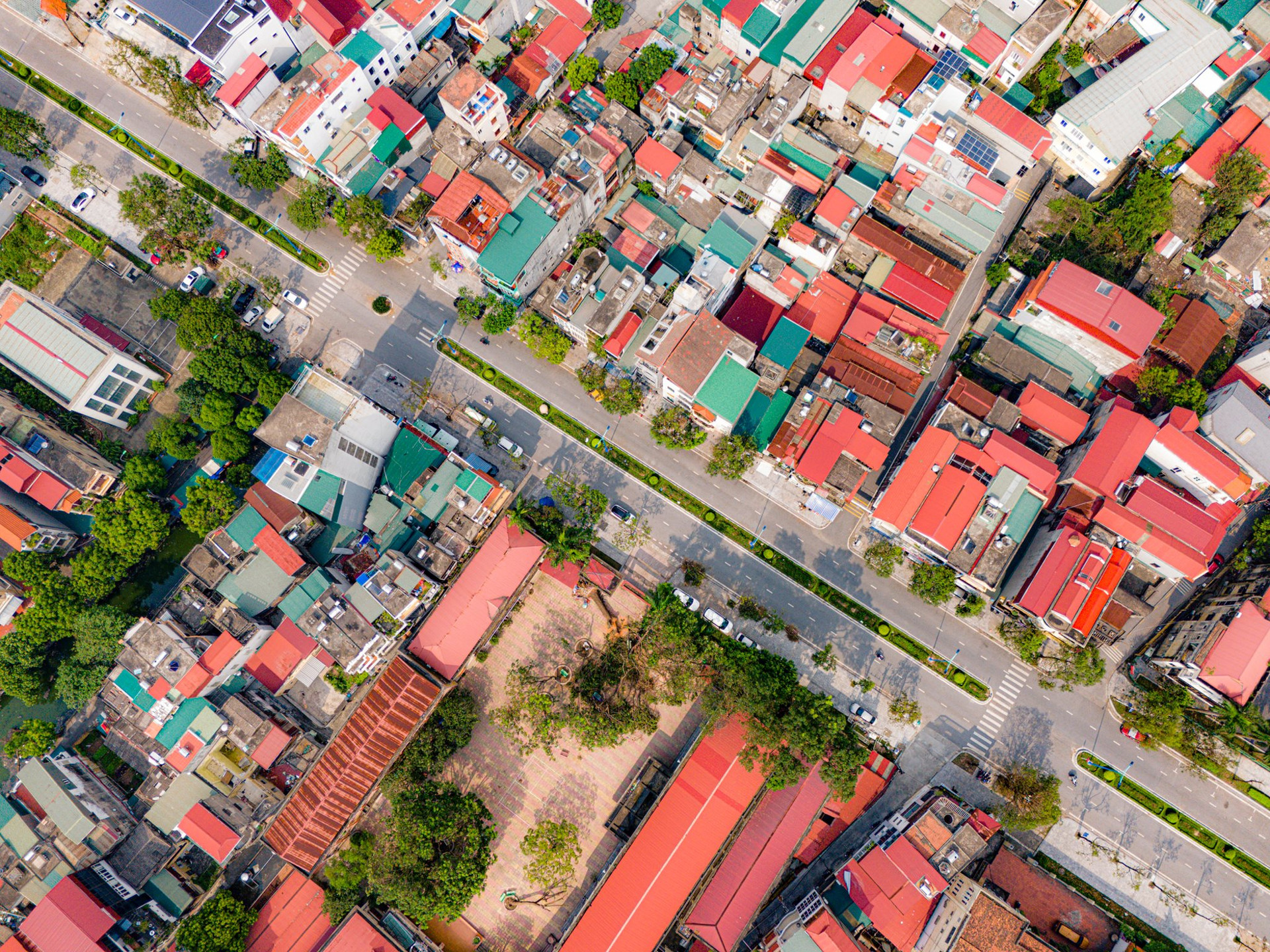 Toàn cảnh khu vực từng là sân bay đầu tiên của tỉnh Hải Dương, nay trở thành con đường trung tâm của thành phố