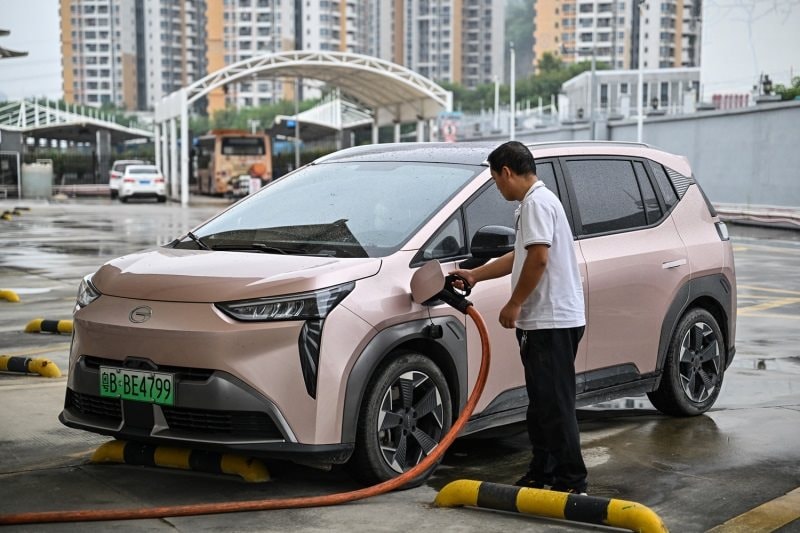 Câu hỏi lớn nhất cho người mua ô tô điện lúc này: Hãng mà chẳng may phá sản thì xe chạy tiếp kiểu gì?