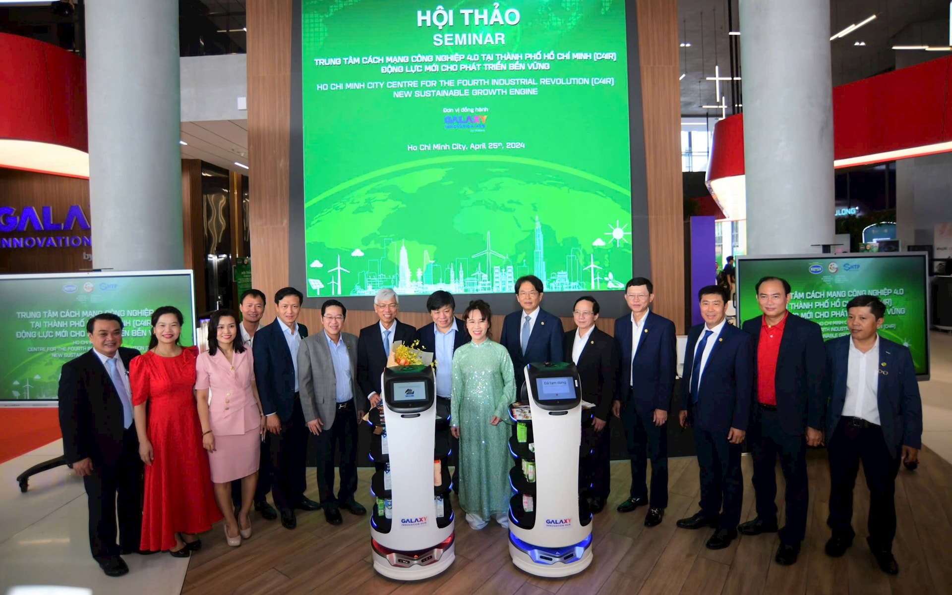 Diễn đàn kinh tế TP.Hồ Chí Minh: Quốc tế ấn tượng với Galaxy Innovation Hub by HDBank