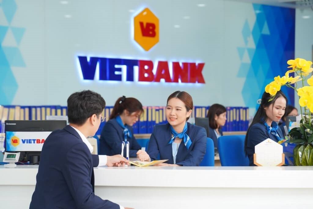 Chủ tịch Dương Nhất Nguyên và người nhà đang nắm bao nhiêu vốn tại VietBank?