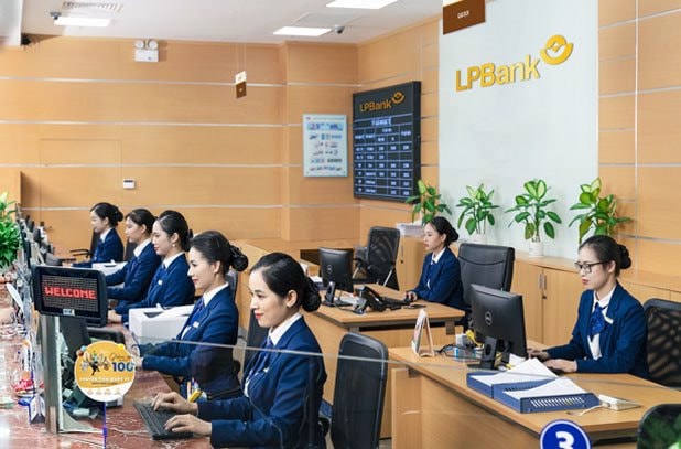 LPBank vừa tăng mạnh lãi suất tiết kiệm ở hầu hết kỳ hạn