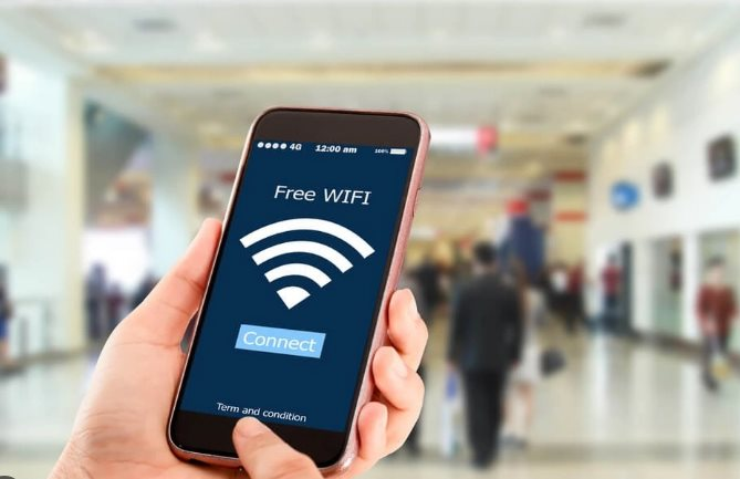 Sử dụng dữ liệu di động có an toàn hơn Wi-Fi công cộng? Câu trả lời khiến bạn phải chú ý ngay đến vấn đề bảo mật