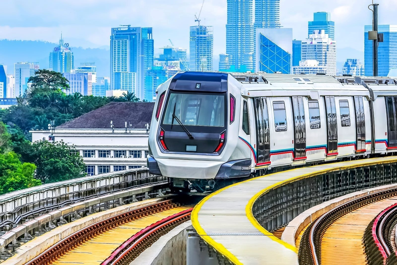 Đề xuất tuyến đường sắt nhẹ LRT từ TPHCM tới thẳng cửa khẩu quốc tế Mộc Bài