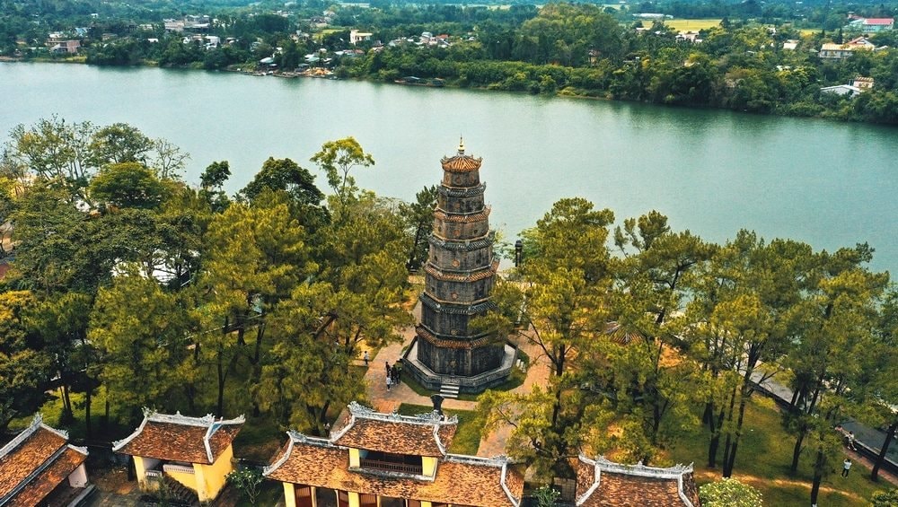 thien-mu-pagoda-hue-1000x565.jpg