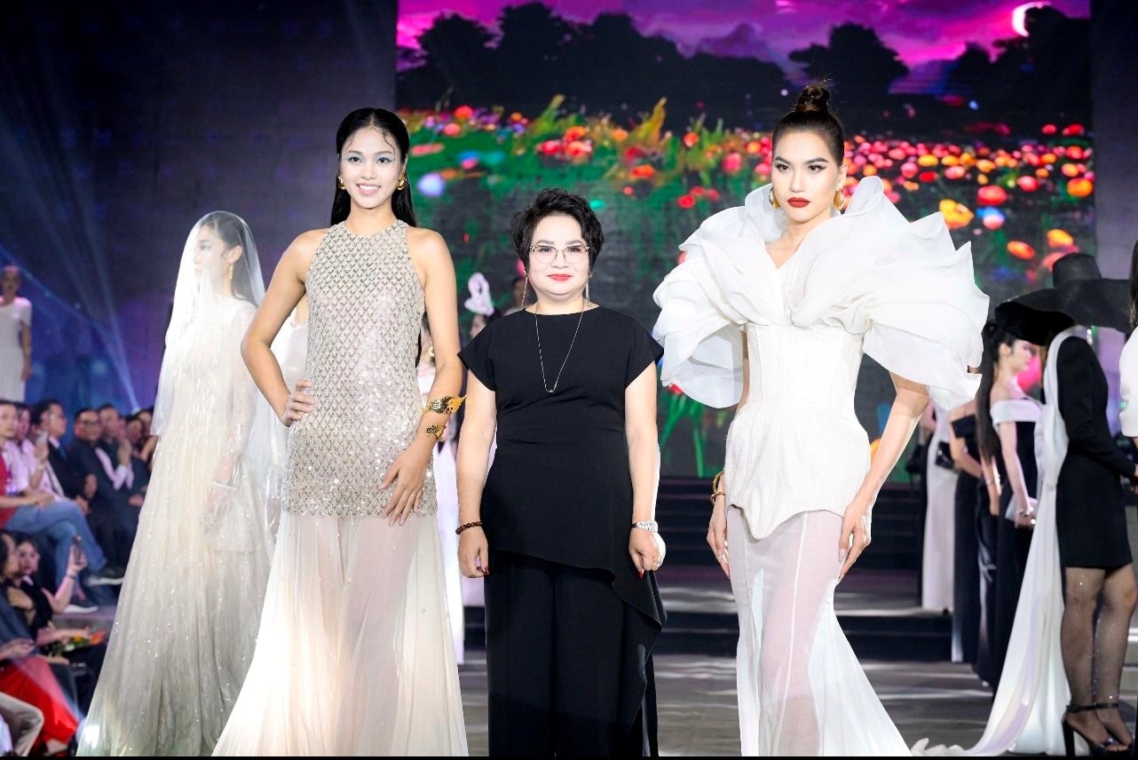 Bảo tồn di sản và sáng tạo ngành thời trang Việt tại Fashion Show "Cội Nguồn Tinh Hoa Hội Tụ"