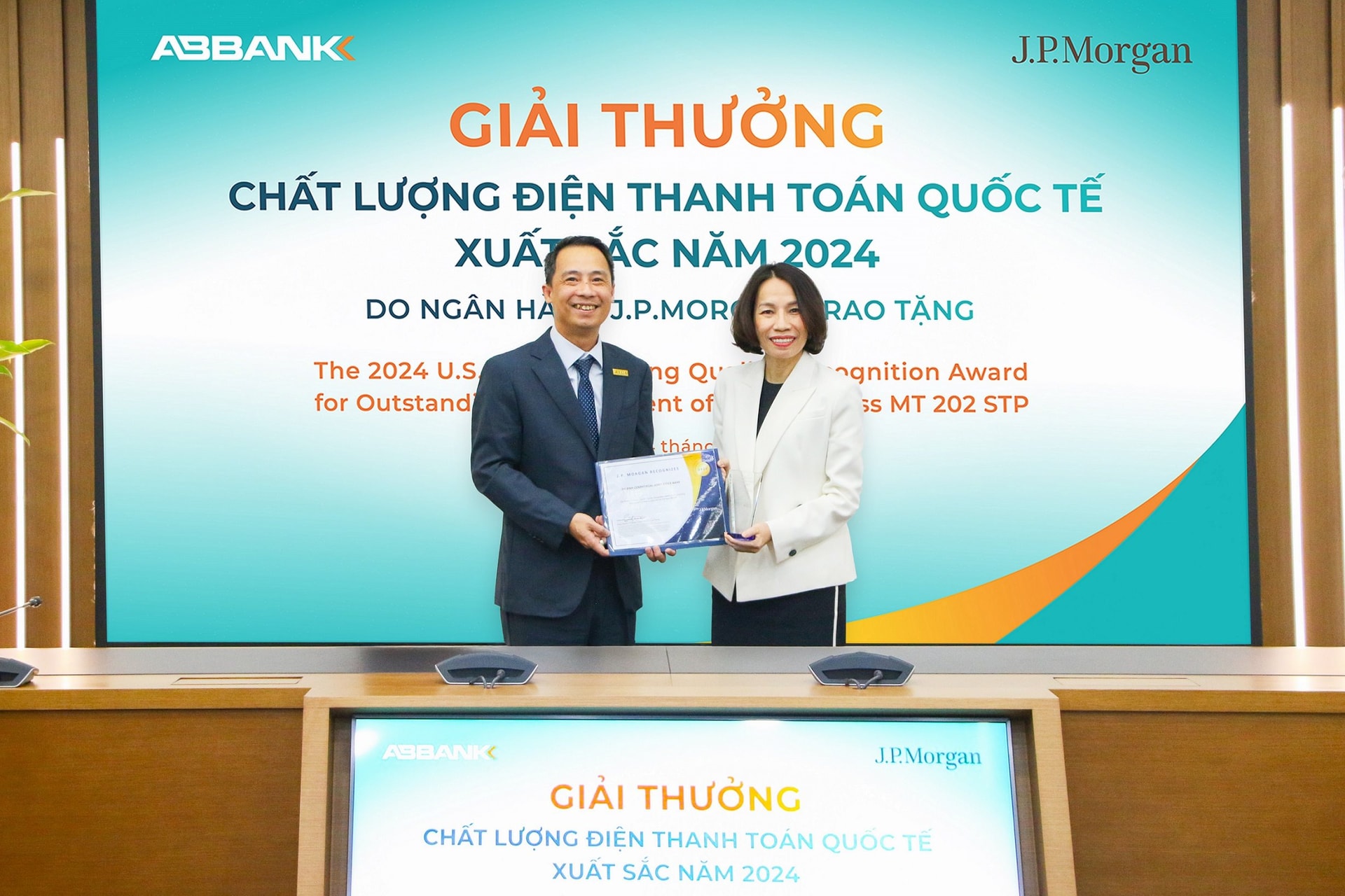 ABBANK được vinh danh ngân hàng có “chất lượng điện thanh toán quốc tế xuất sắc 2024”