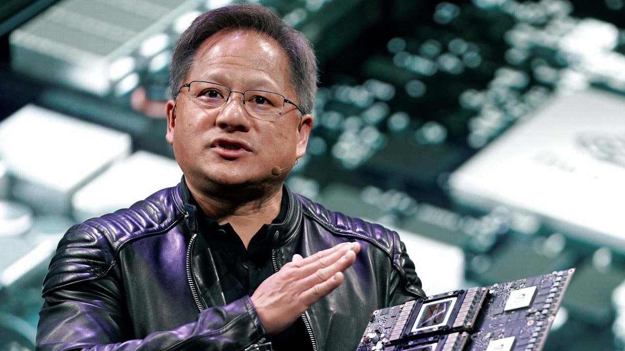 Giữ lời hứa, tỷ phú Nvidia Jensen Huang trở lại Việt Nam