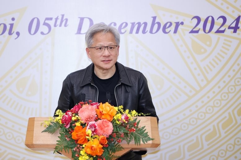 Tỷ phú Jensen Huang trở lại Việt Nam, nhắc đến "một startup phi thường" của tỷ phú Phạm Nhật Vượng 