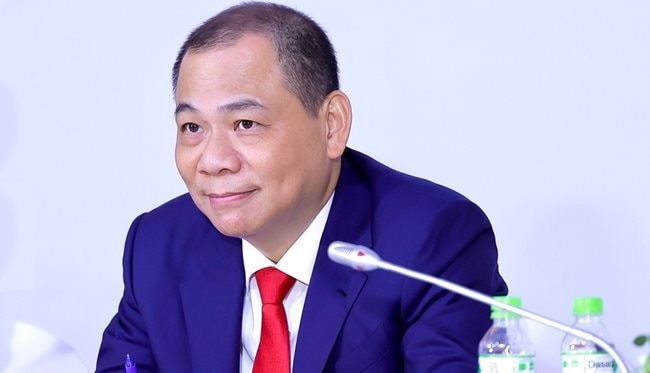 Tài xế Xanh SM được ông Phạm Nhật Vượng hỗ trợ trả góp 90% giá trị xe, vốn ban đầu chỉ từ 46 triệu đồng, hỗ trợ 50% học phí lái xe
