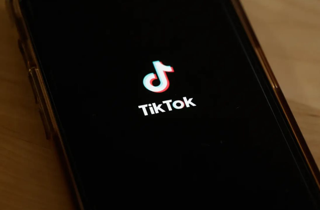 Mỹ cấm TikTok Shop để bảo vệ TMĐT: 61% mua hàng sau khi xem clip, mới ra mắt 1 năm đã vượt mặt Shein, thu về 16 tỷ USD, nguy cơ hàng giá rẻ Trung Quốc dìm ngập thị trường