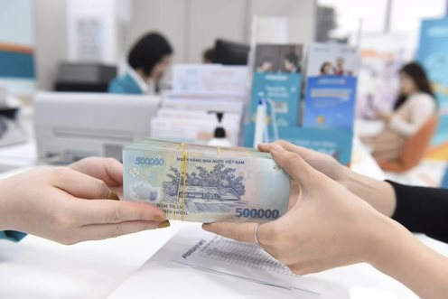 Ngân hàng điều chỉnh lãi suất cho vay năm 2025 như thế nào?