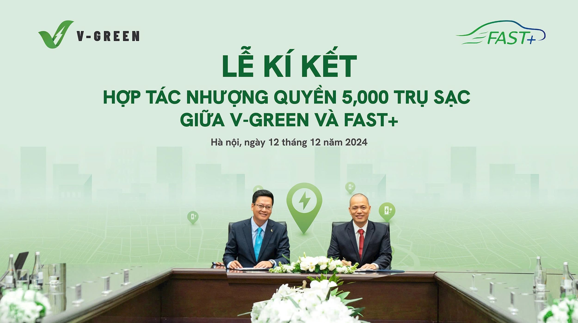 dai-dien-tgd-vgreen-va-tgd-fast-trong-le-ky-ket-hop-tac-nhuong-quyen-5000-tru-sac.png