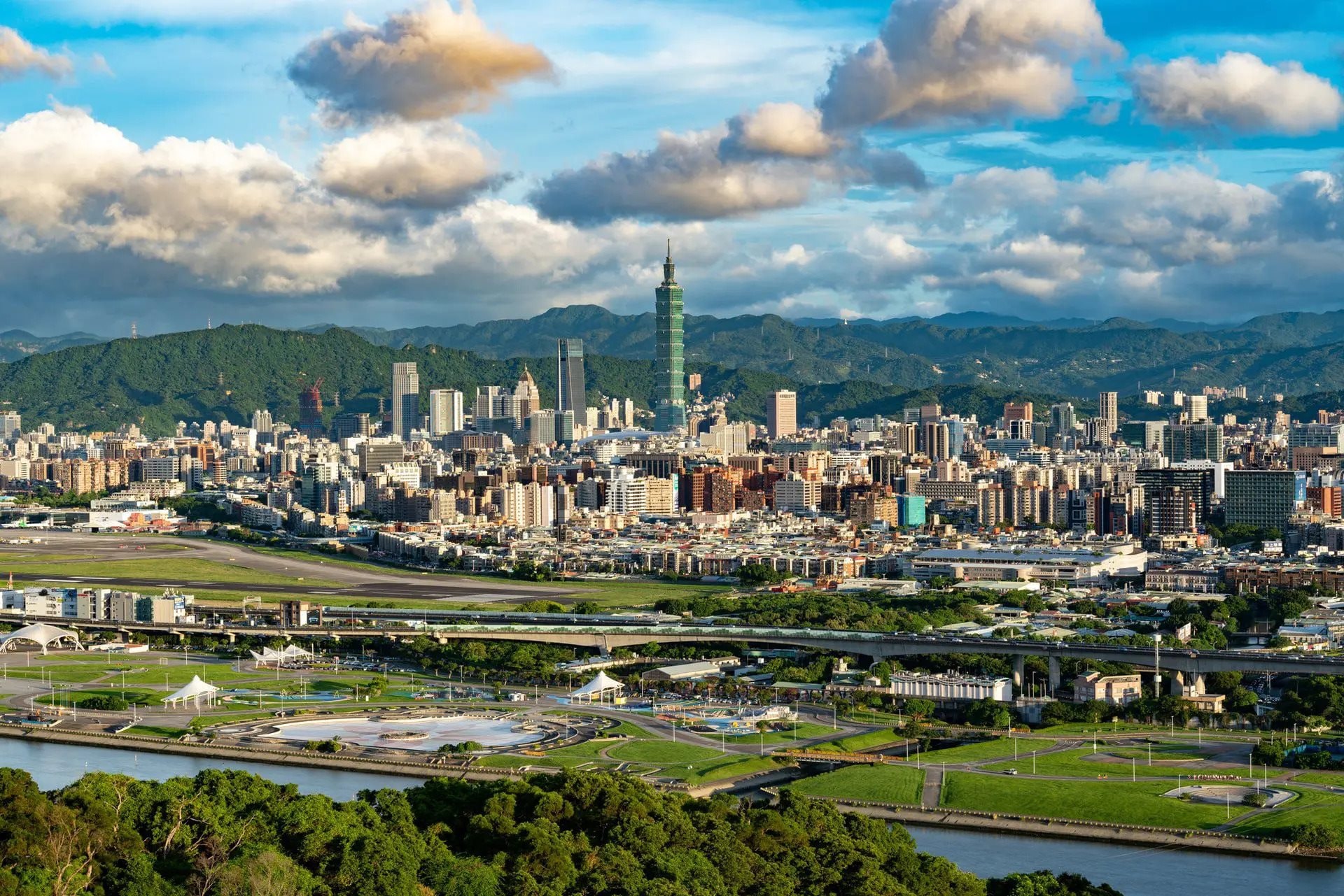 taipei-city-at-sunset.jpeg.jpg