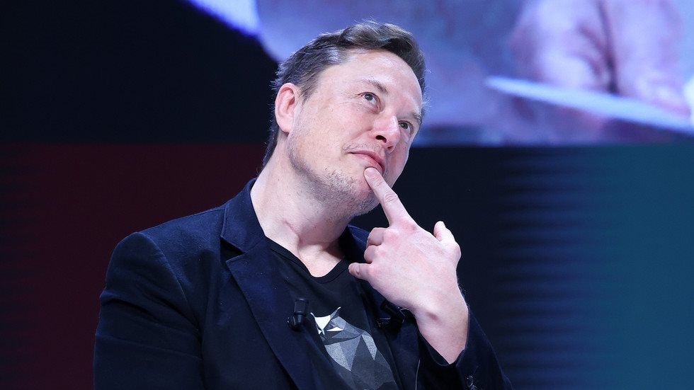 ‘Thiên tài bán giấc mơ’ Elon Musk: Doanh số liên tục giảm nhưng cổ phiếu Tesla vẫn tăng 90%, nhà đầu tư tung hô dù CEO lộ rõ việc ‘chán làm xe điện’