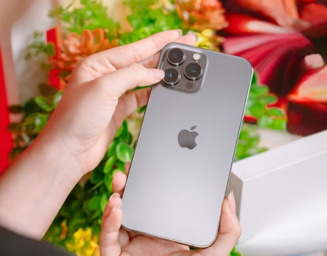 Bảng giá iPhone gây choáng: iPhone 16 và các dòng iPhone cũ giảm giá còn 9,9 triệu đồng