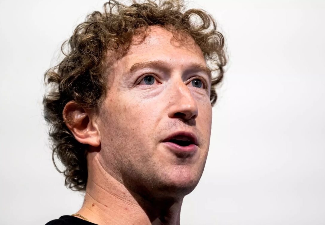 Mark Zuckerberg vừa thực hiện một thay đổi có thể định hình lại toàn bộ lĩnh vực internet của thế giới