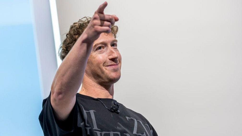 Đầu năm mới, Mark Zuckerberg nhận ‘quà’ 3,38 tỷ USD từ TikTok