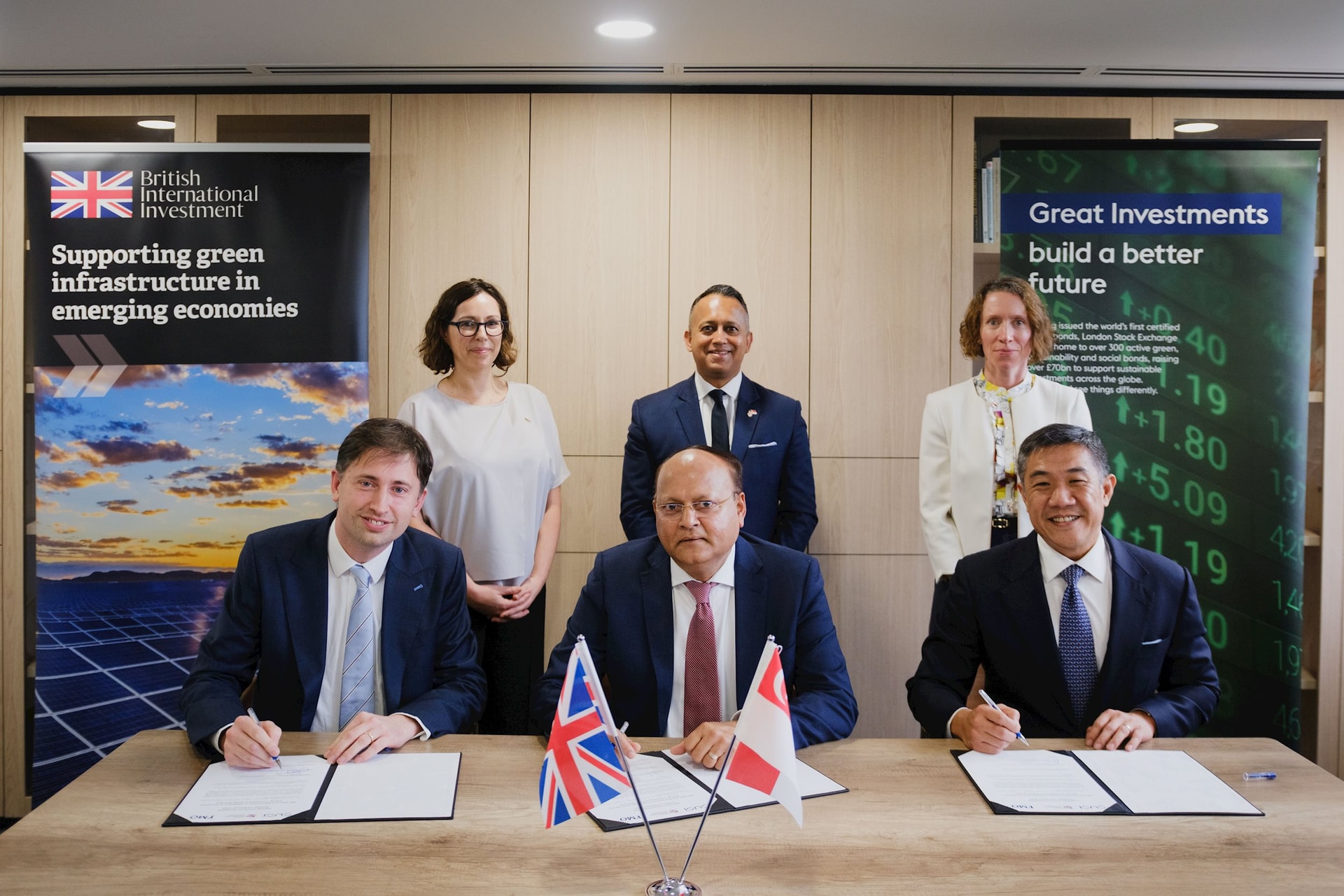 bii-fmo-susi-partners_signing-at-british-high-commission-singapore.jpg