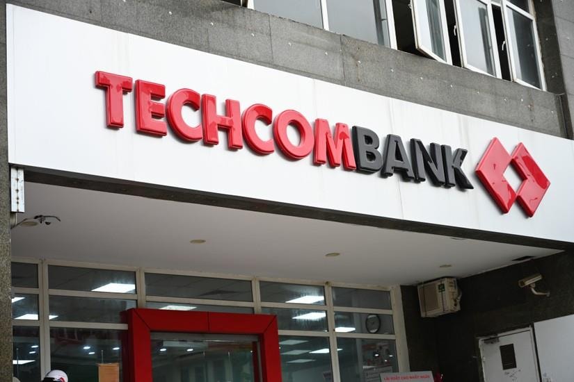 Techcombank đã trả xong 1.800 tỷ cho Manulife, bán một phần tòa nhà Hội sở tại TP.HCM cho Masan