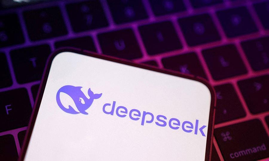 DeepSeek bị tấn công sau khi làm rung chuyển thị trường chứng khoán Mỹ