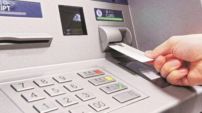 Người đàn ông phát hiện thẻ bị rút mất 140 triệu ở ATM một tỉnh khác, không một thông báo, ngân hàng từ chối bồi thường: Phán quyết của toà thay đổi sau 2 lần xét xử