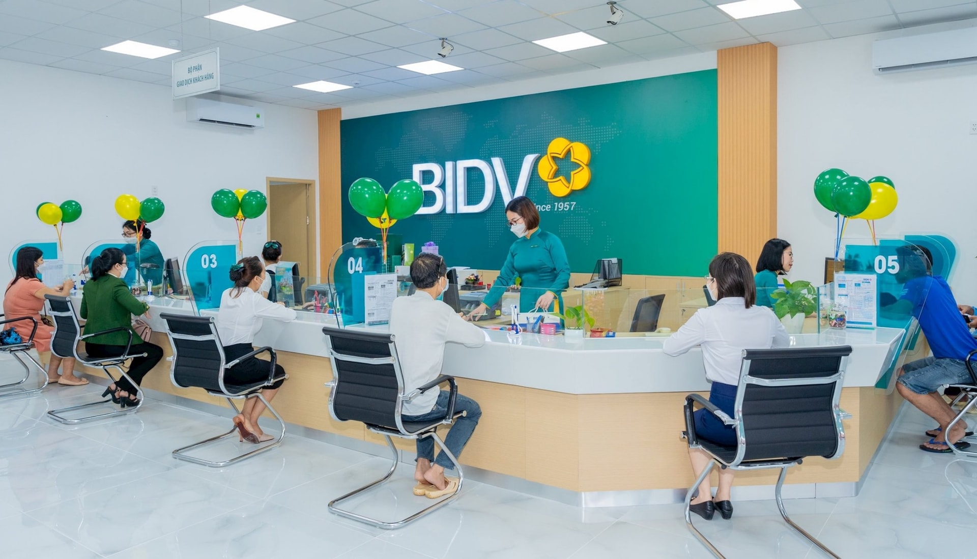 Lãi suất ngân hàng BIDV mới nhất tháng 2/2025: Gửi kỳ hạn 24 tháng có lãi suất cao nhất