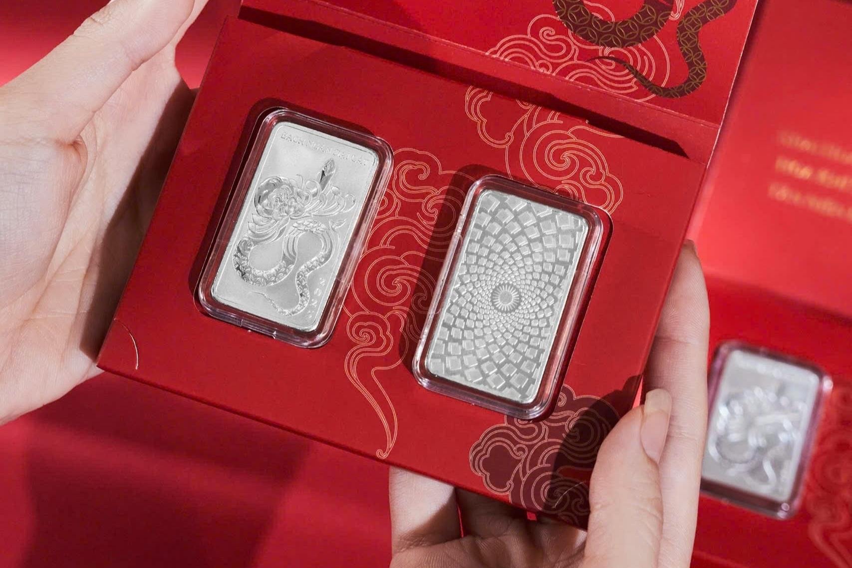 Đầu năm có nên mua bạc?