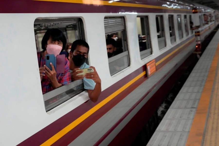 thailand_railway_station_1674171980.jpg