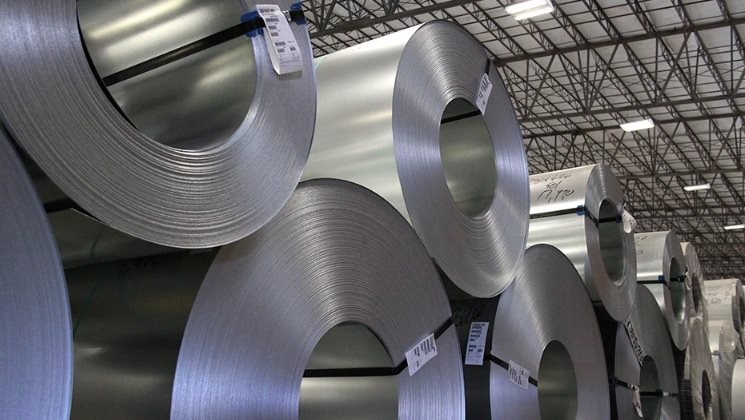 Ông Trump sắp mạnh tay áp thuế 25% với nhôm, thép nhập khẩu - bất ngờ với mức tăng trưởng của thép Việt Nam vào Mỹ 