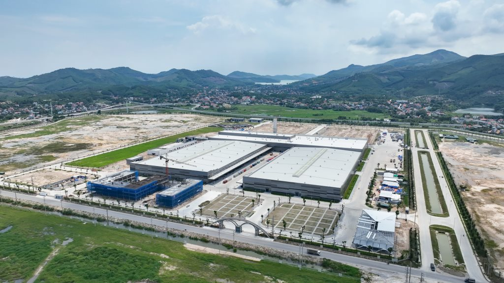 2250871_toan_canh_nha_may_o_to_thanh_cong_viet_hung_tp_ha_long_14302128(1).png