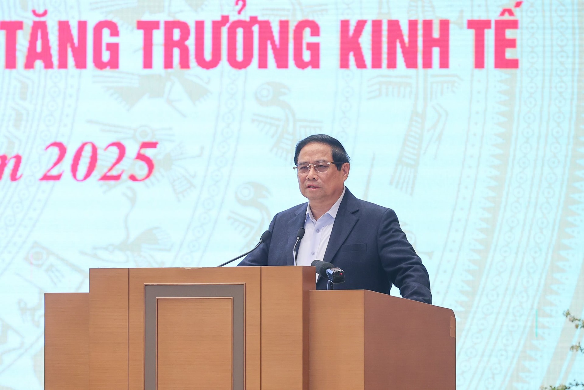 Thủ tướng: Quy mô GDP Việt Nam năm 2024 đạt trên 470 tỷ USD, nếu tăng trưởng GDP ở mức khoảng 7% mỗi năm sẽ rất khó đạt 2 mục tiêu 100 năm