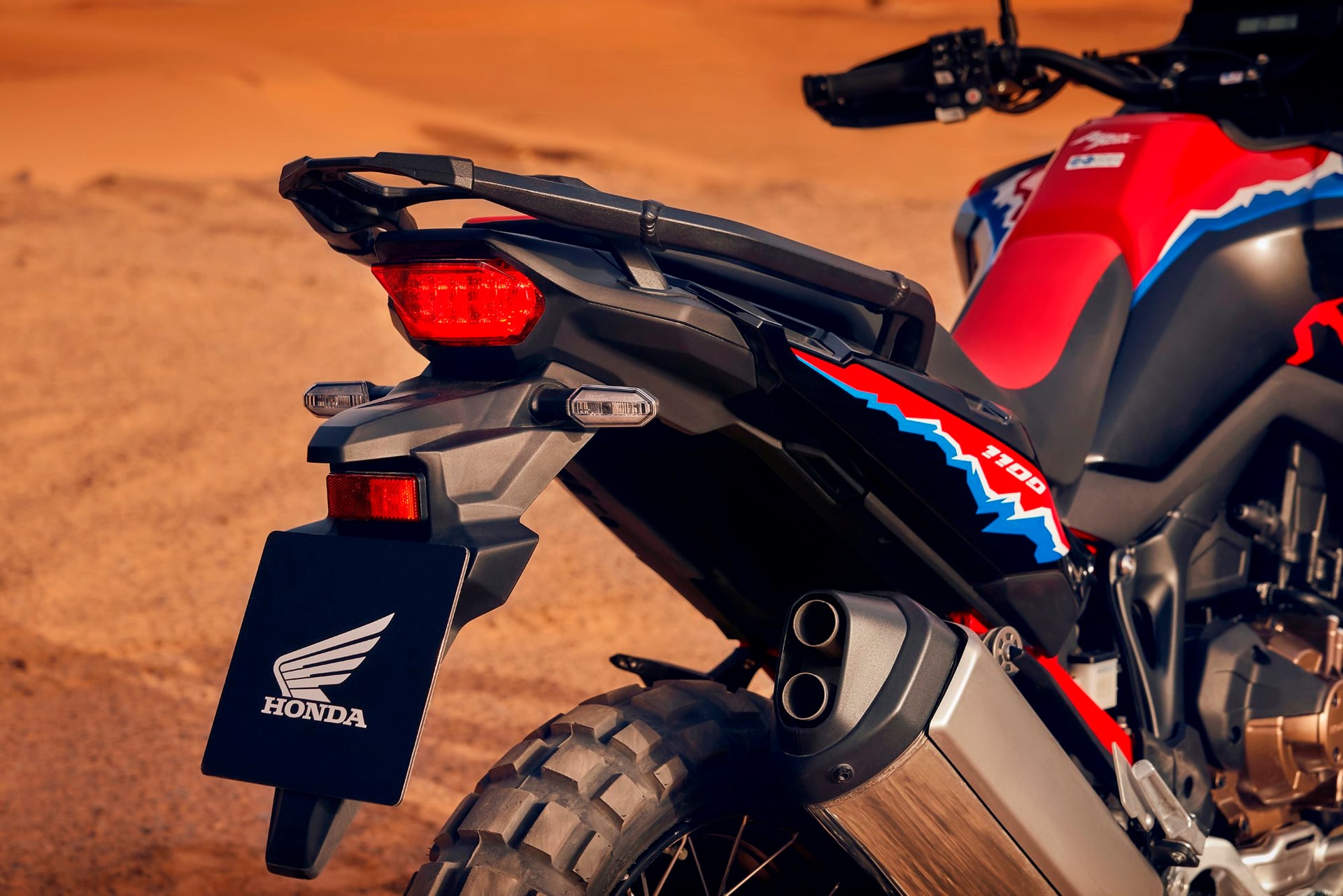 africa-twin-1-.jpg